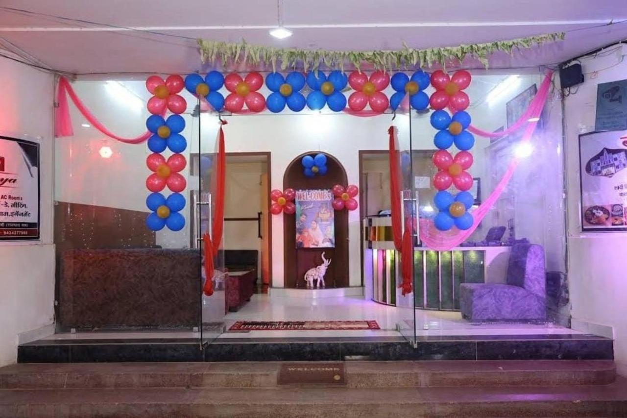 Hotel Kumkum Chhaya Panna 외부 사진