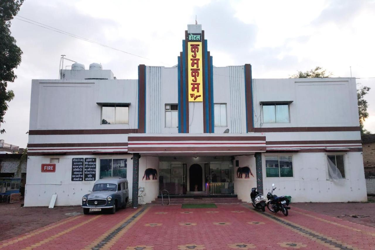 Hotel Kumkum Chhaya Panna 외부 사진